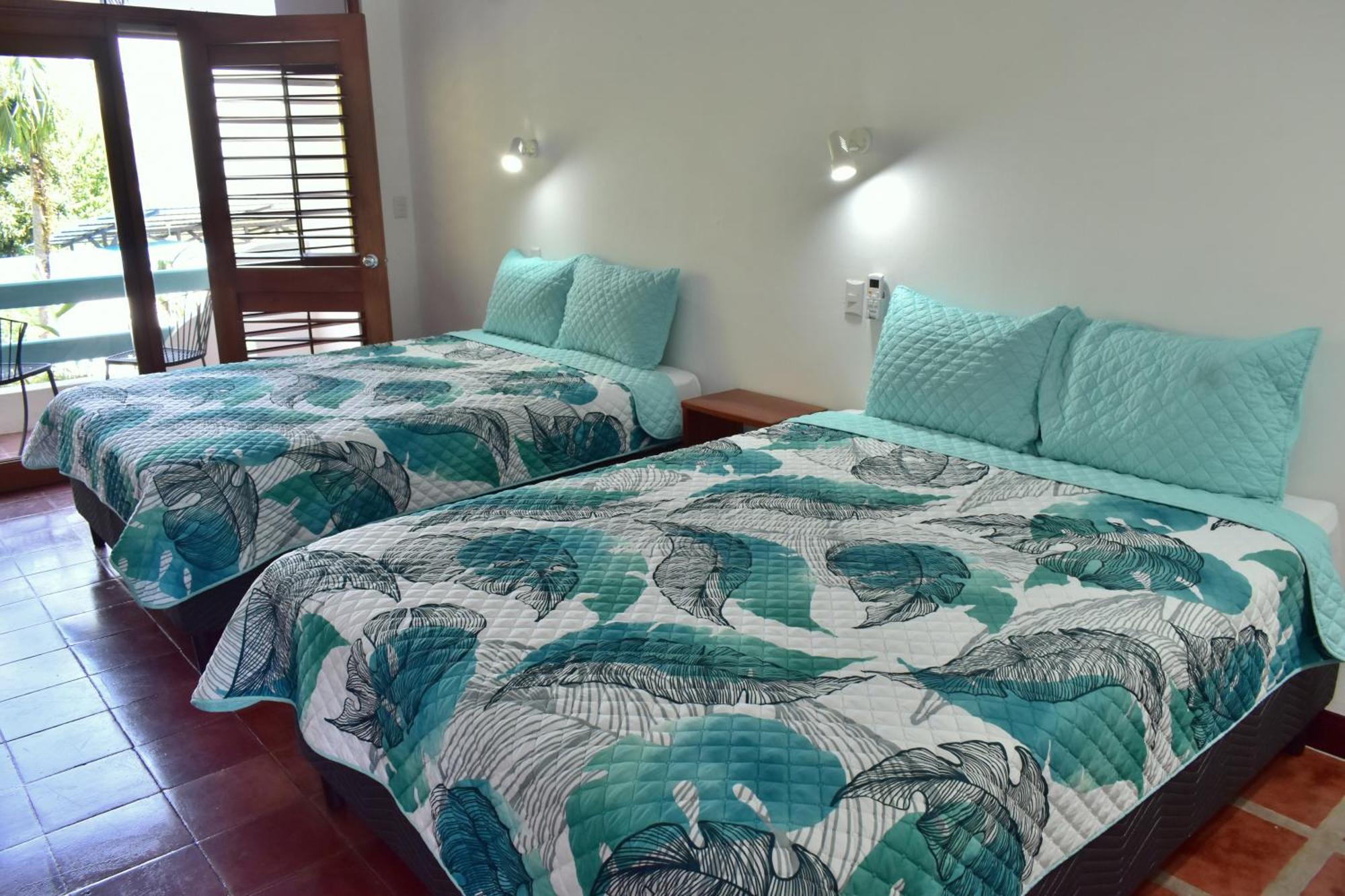 Hotel Planeta Sano Manuel Antonio Exteriör bild