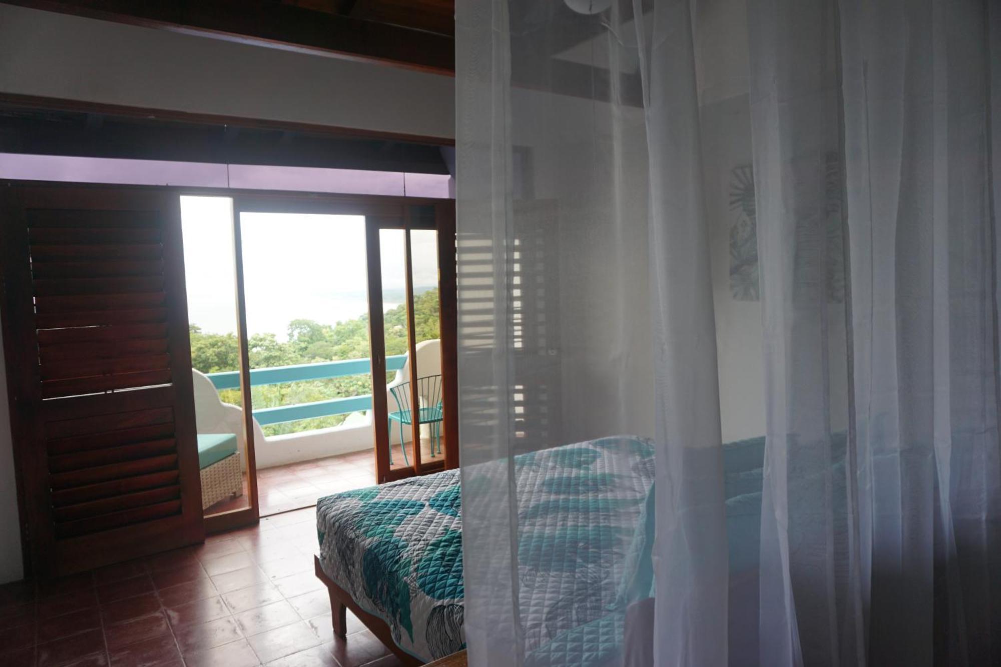 Hotel Planeta Sano Manuel Antonio Exteriör bild