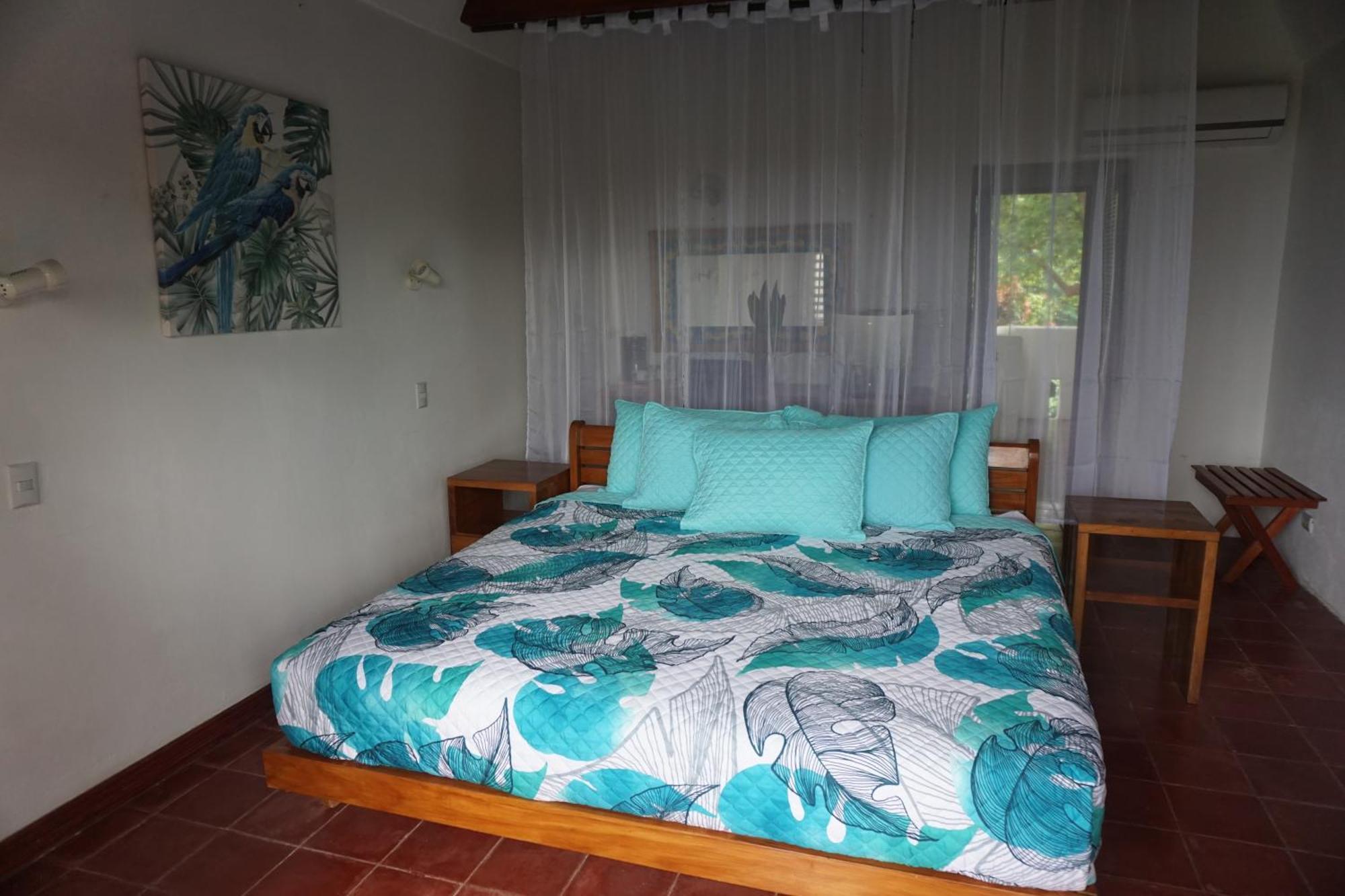 Hotel Planeta Sano Manuel Antonio Exteriör bild