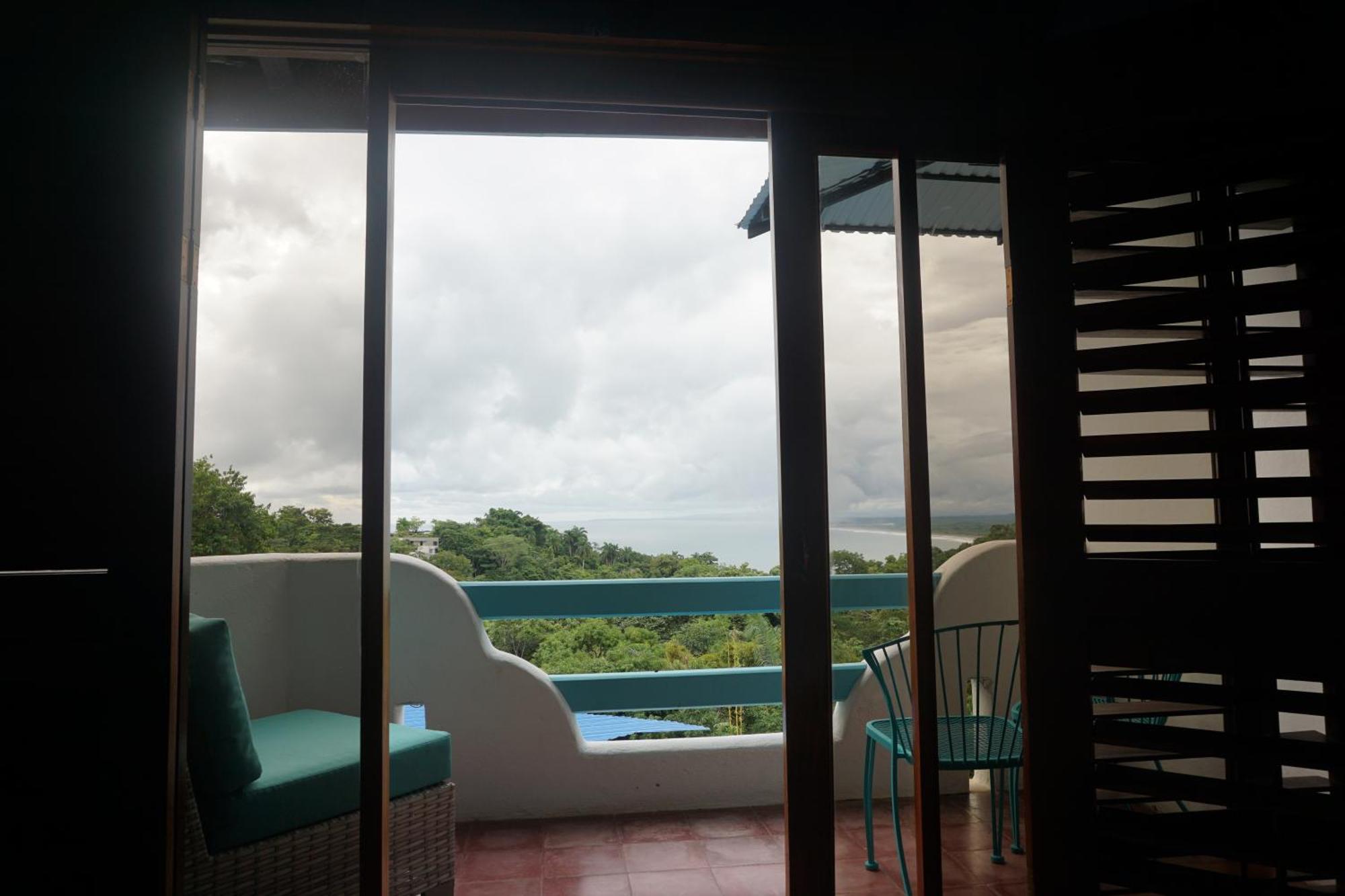 Hotel Planeta Sano Manuel Antonio Exteriör bild
