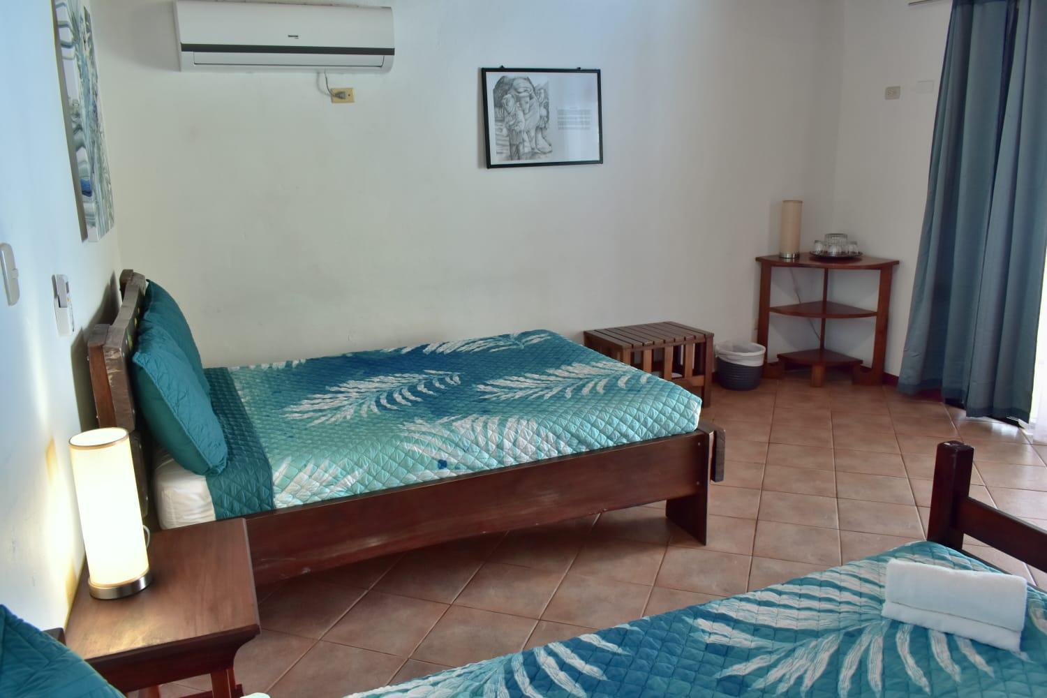 Hotel Planeta Sano Manuel Antonio Exteriör bild