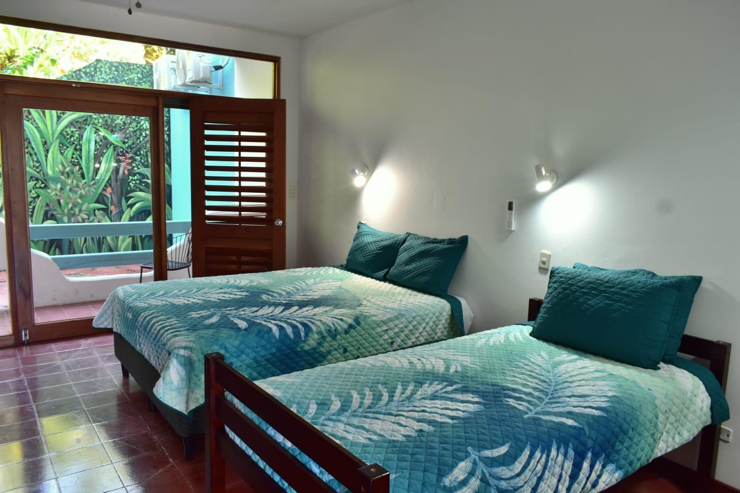 Hotel Planeta Sano Manuel Antonio Exteriör bild