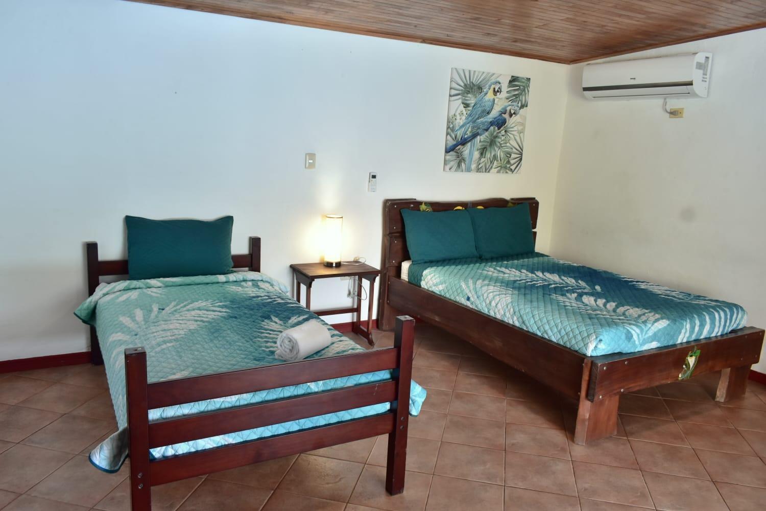Hotel Planeta Sano Manuel Antonio Exteriör bild